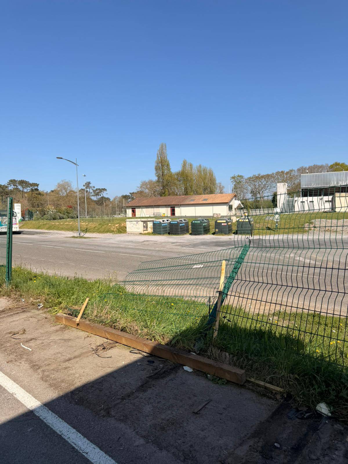 Remplacement de grillage après tempête au Haillan,  Sécurisation rapide et durable de votre terrain dans le medoc par Direct ouverture
