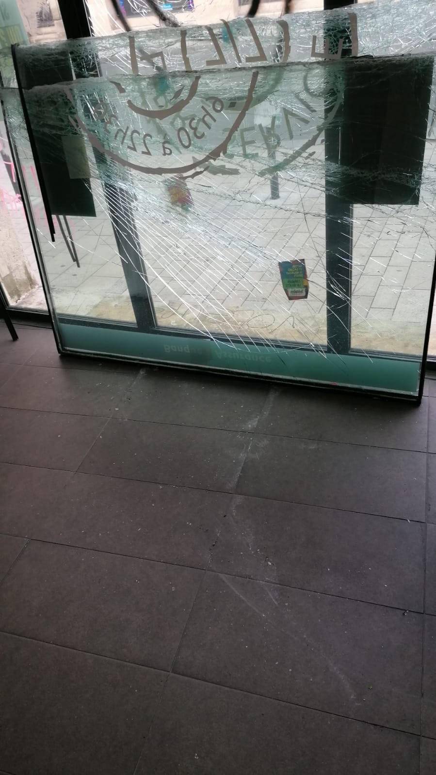 Remplacement de Vitre en urgence à Bordeaux, accident ou dégradation !