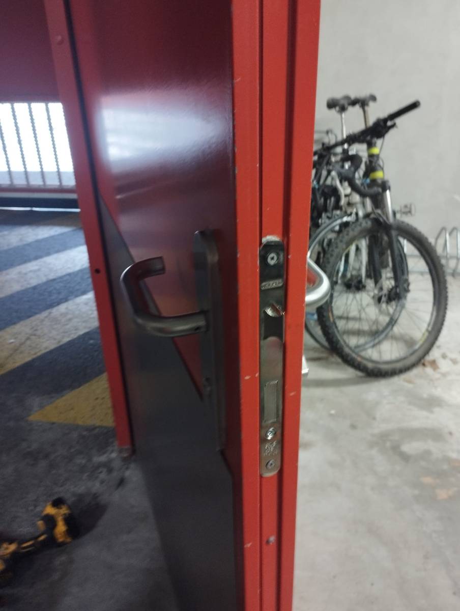 Dépannage Serrurerie pour Entreprises à Pessac Bersol et Mérignac : Direct Ouverture Serrurier pour professionnel entre Pessac & Mérignac