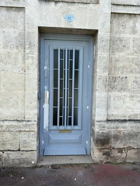 Sécurité renforcée à Bordeaux : installation d'une serrure carénée Ermetis 5 points pour le cabinet Liquard par votre serrurier Direct Ouverture Bordeaux